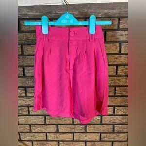 Cropped hot pink‎ shorts vintage
